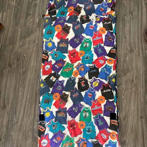 Vintage 1990's NBA sleeping bag SONICS WIZARDS WARRIORS BULLS Jordan you… - Picture 4 of 7